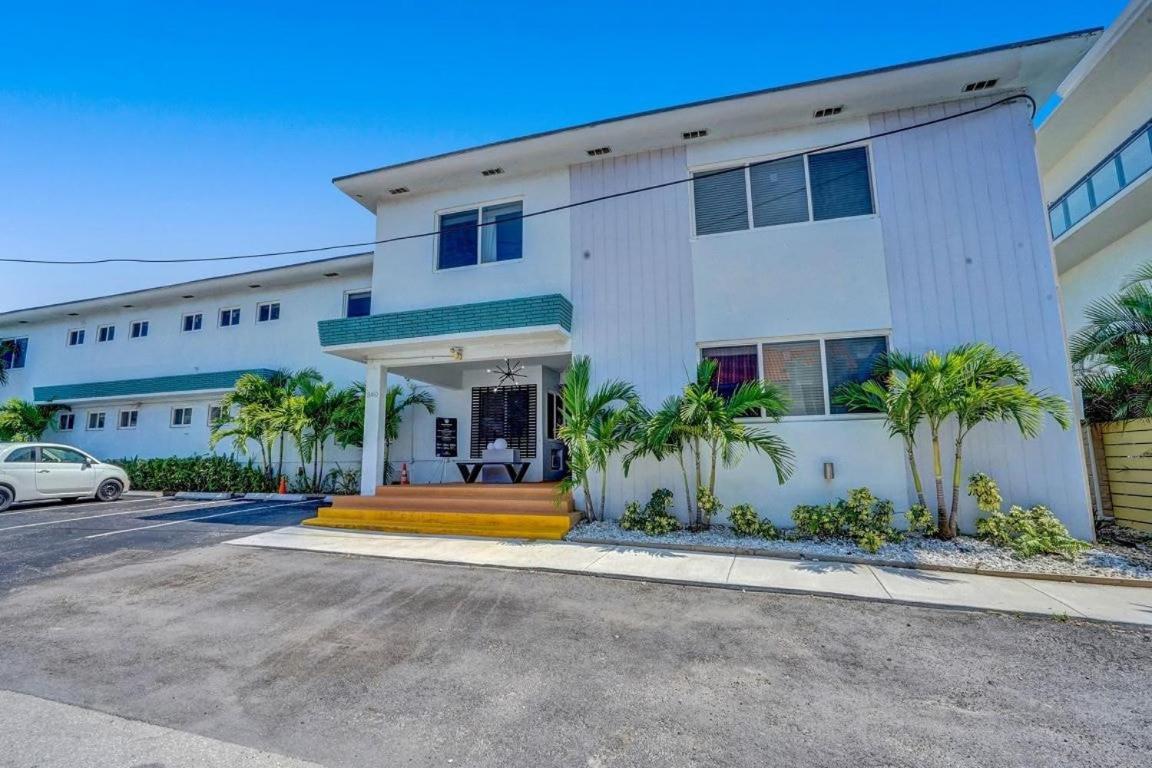 Apartament Secluded Hollywood Studio Walk To Beach Boardwalk Dania Beach Zewnętrze zdjęcie